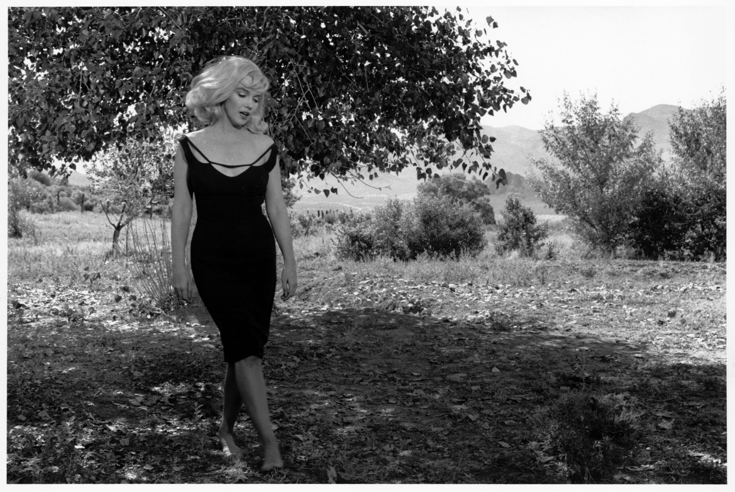 8_Inge Morath_Marilyn Monroe on the set of The Misfits, Reno, Nevada, USA, 1960, copyright Inge Morath + Magnum Photos